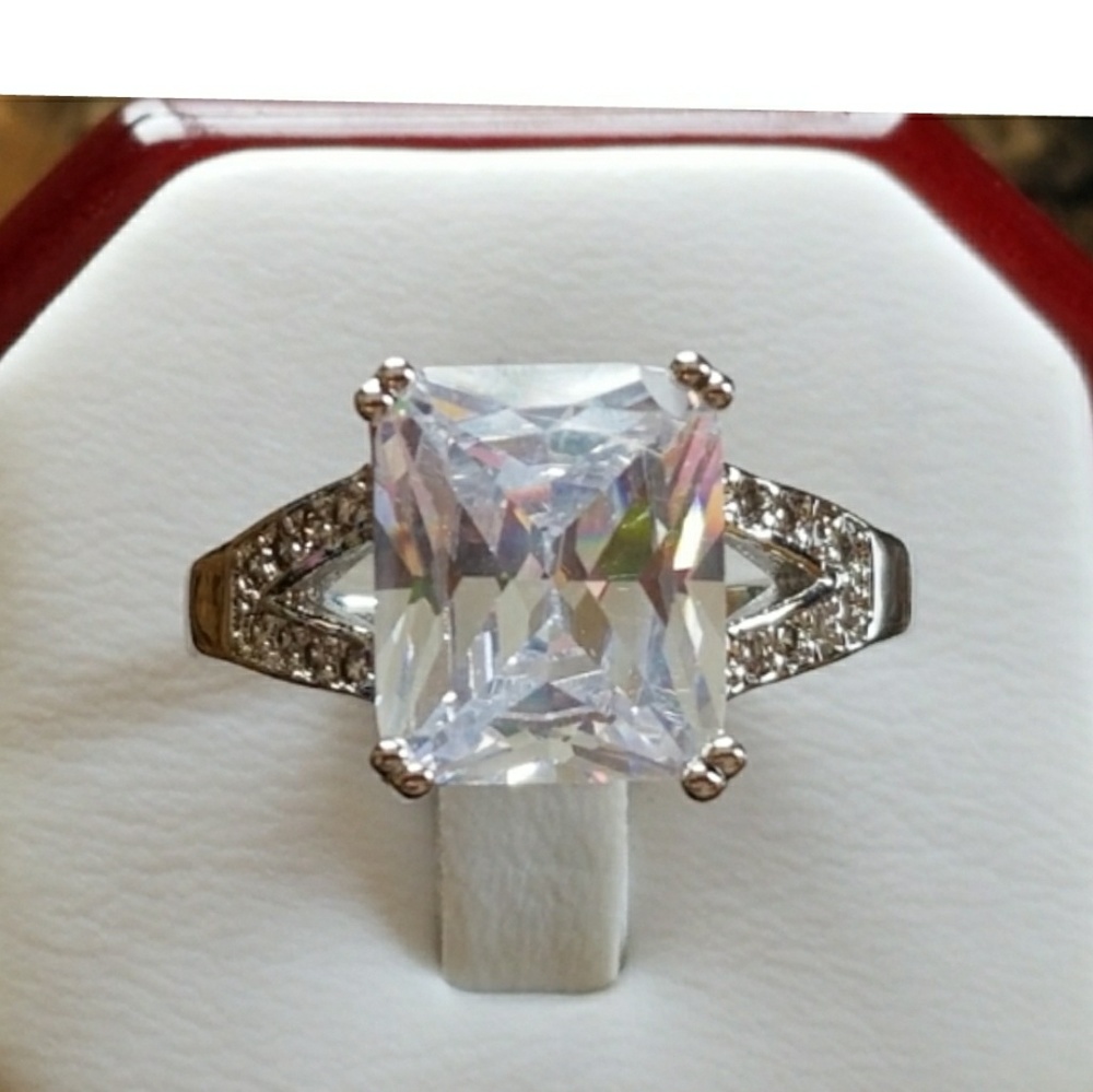 Genuine 5ct White Topaz Ring Size 10